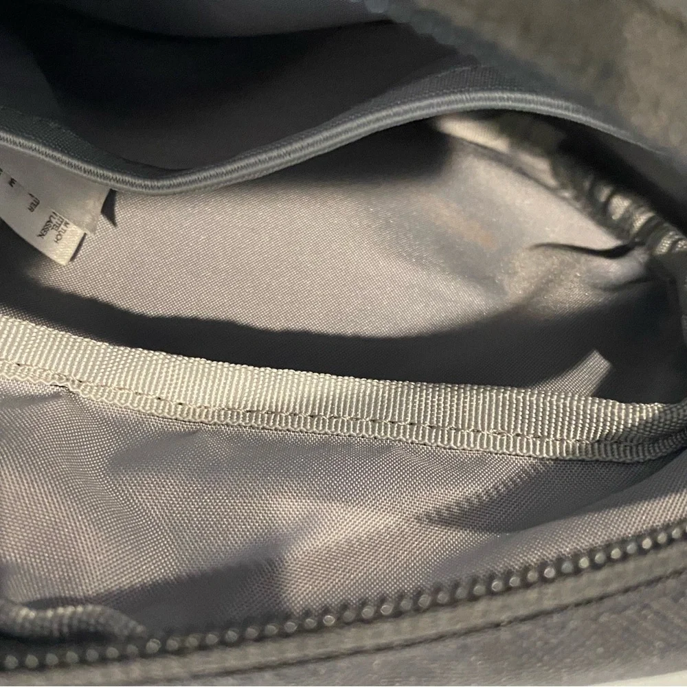 Columbia Black Messenger Bag